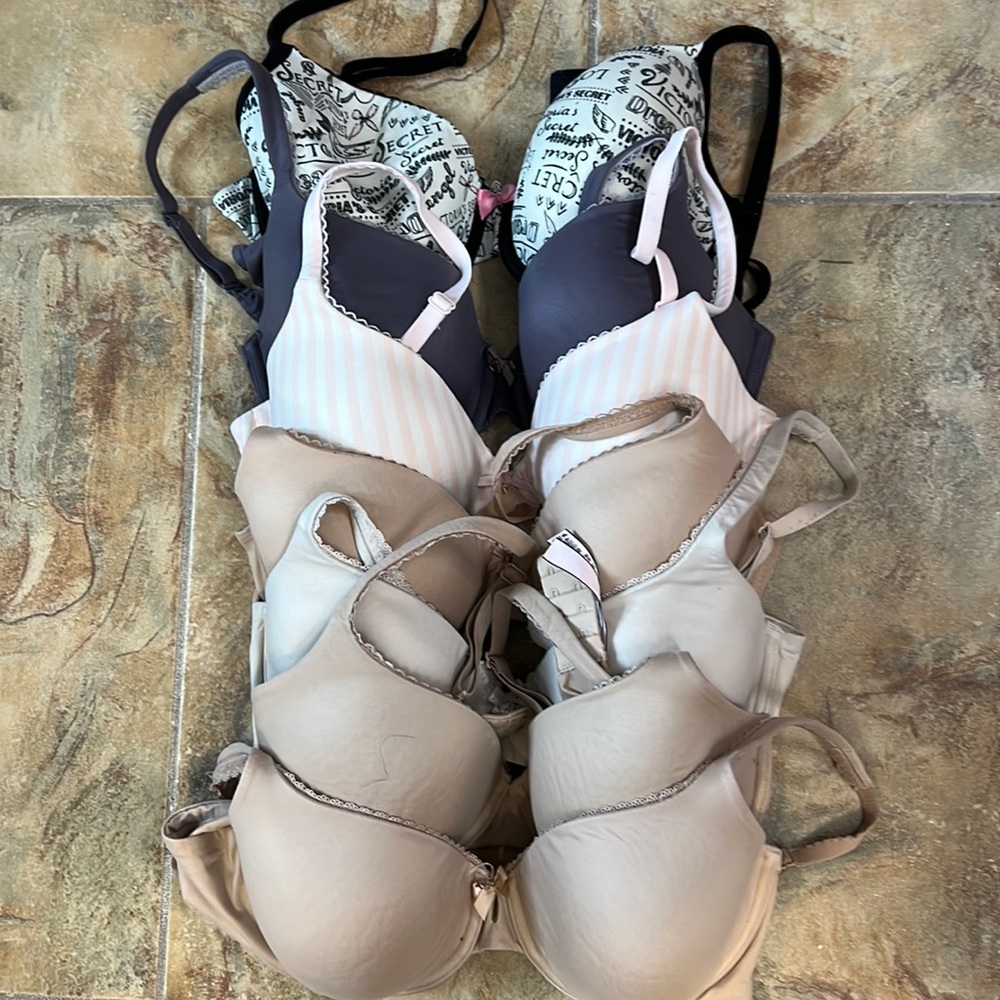 Victoria secret bras. 7 in group